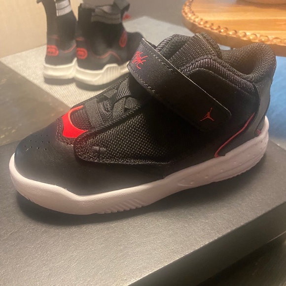 Brand New Jordan Sizes 10 Toddler - Picture 1 of 3